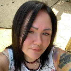 Meet your Posher, Liana